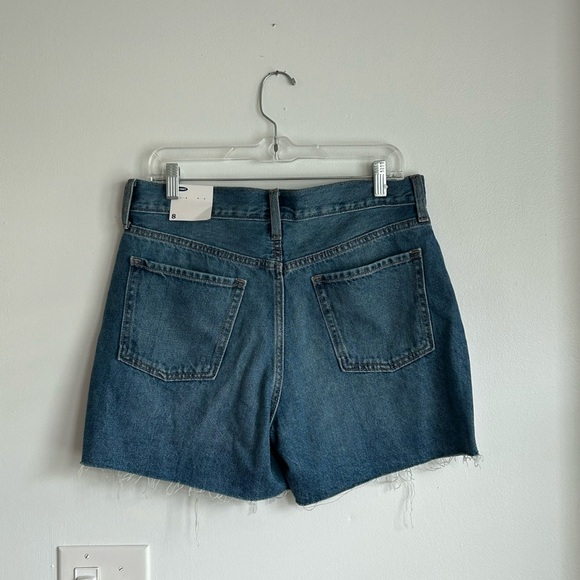 NWT Old Navy Distressed Raw Hem Jean Shorts Cut Offs Size 8 - Picture 2 of 4
